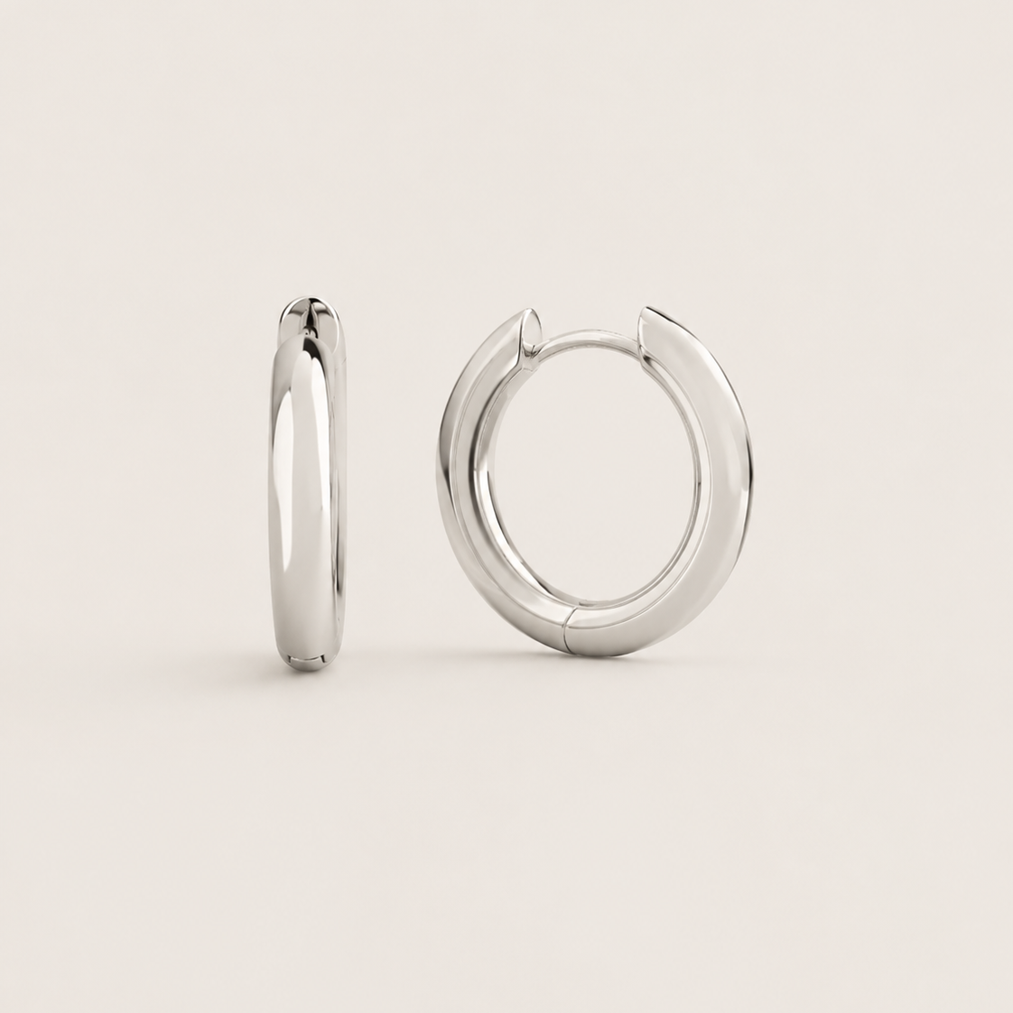 Manda Kreoler i hvidguld, chunky ovalt design