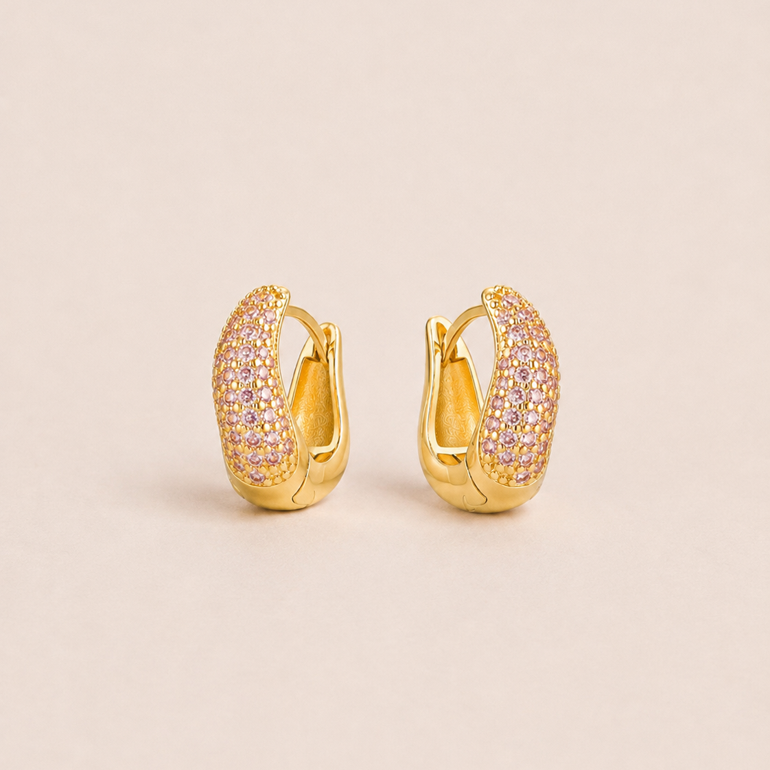Zea Diamanti Baby Øreringe i 18 karat guld med baby pink zirkoner